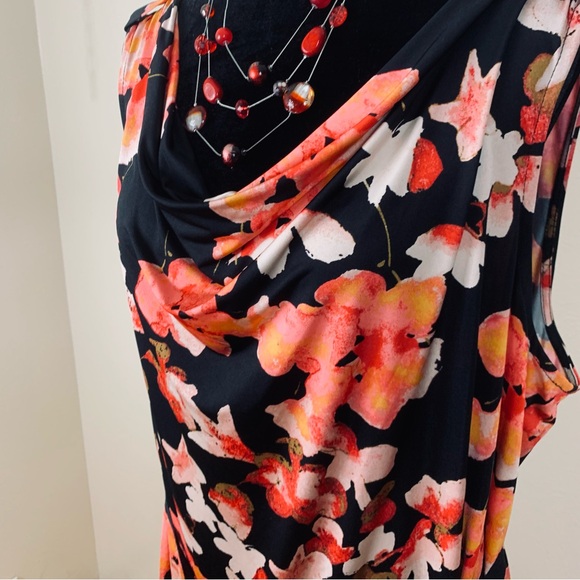 Floral Plus Size Sleeveless Dress - Picture 2 of 16